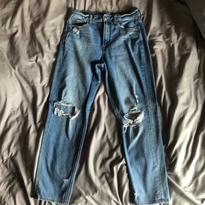 NWOT American Eagle Mom Jeans